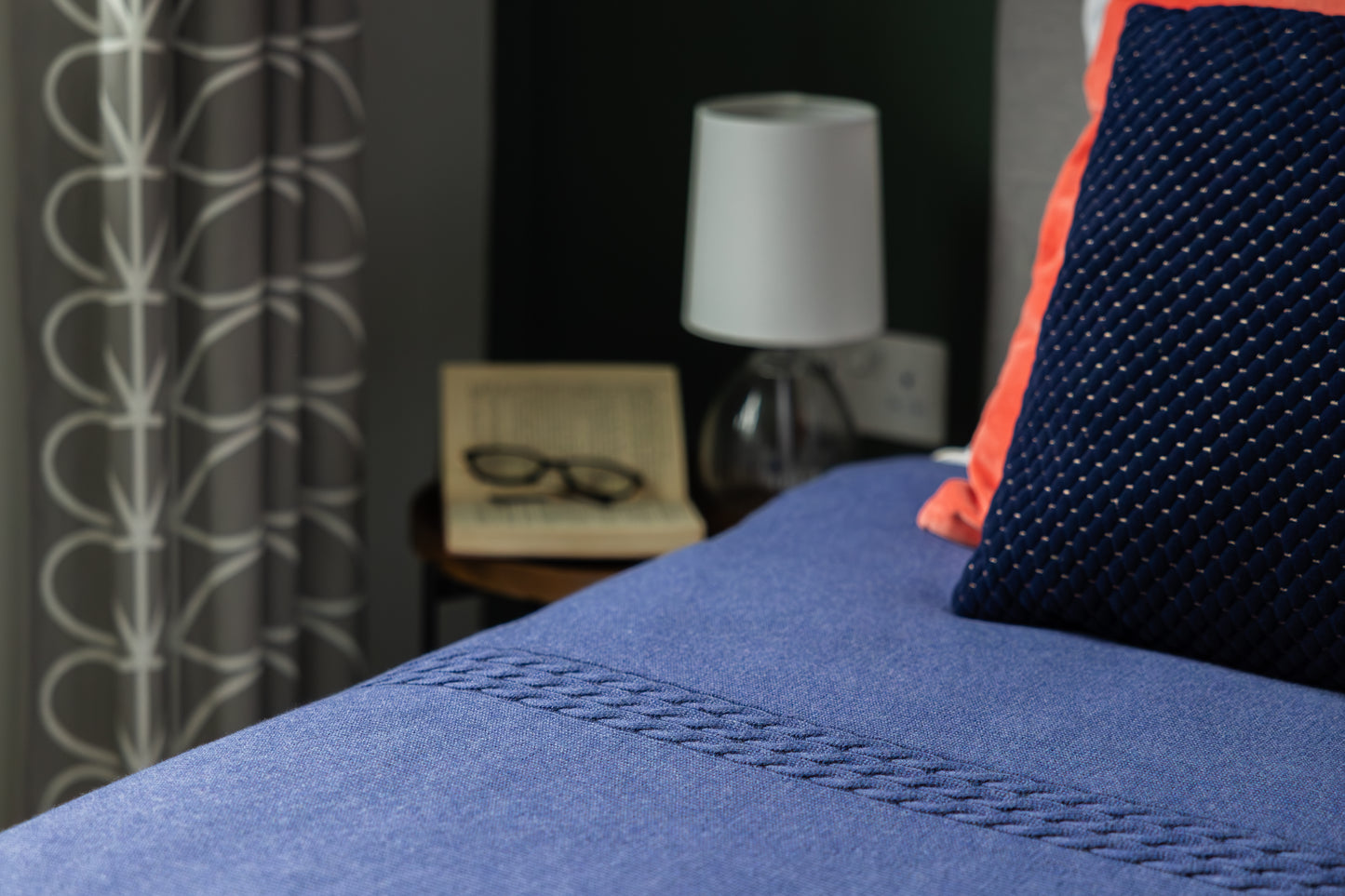 Merino Blend Knitted Cable Plain Throw - Deep Cobalt Blue